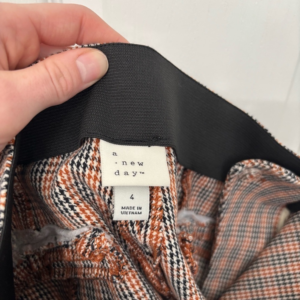 Plaid Ankle Pants | Women’s 4 | a new day | Stretch - Picture 6 of 12